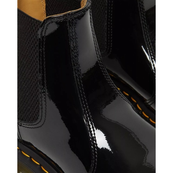 NEW Dr. Martens 2976 Patent Leather Chelsea Boots Black Glossy AirWair Docs - Picture 6 of 7